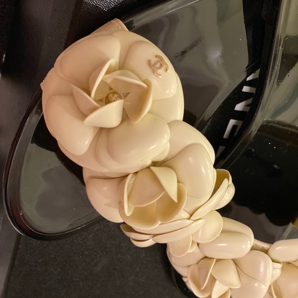 Chanel jelly shoes sandals Camilla flowers beige - Picture 5 of 14